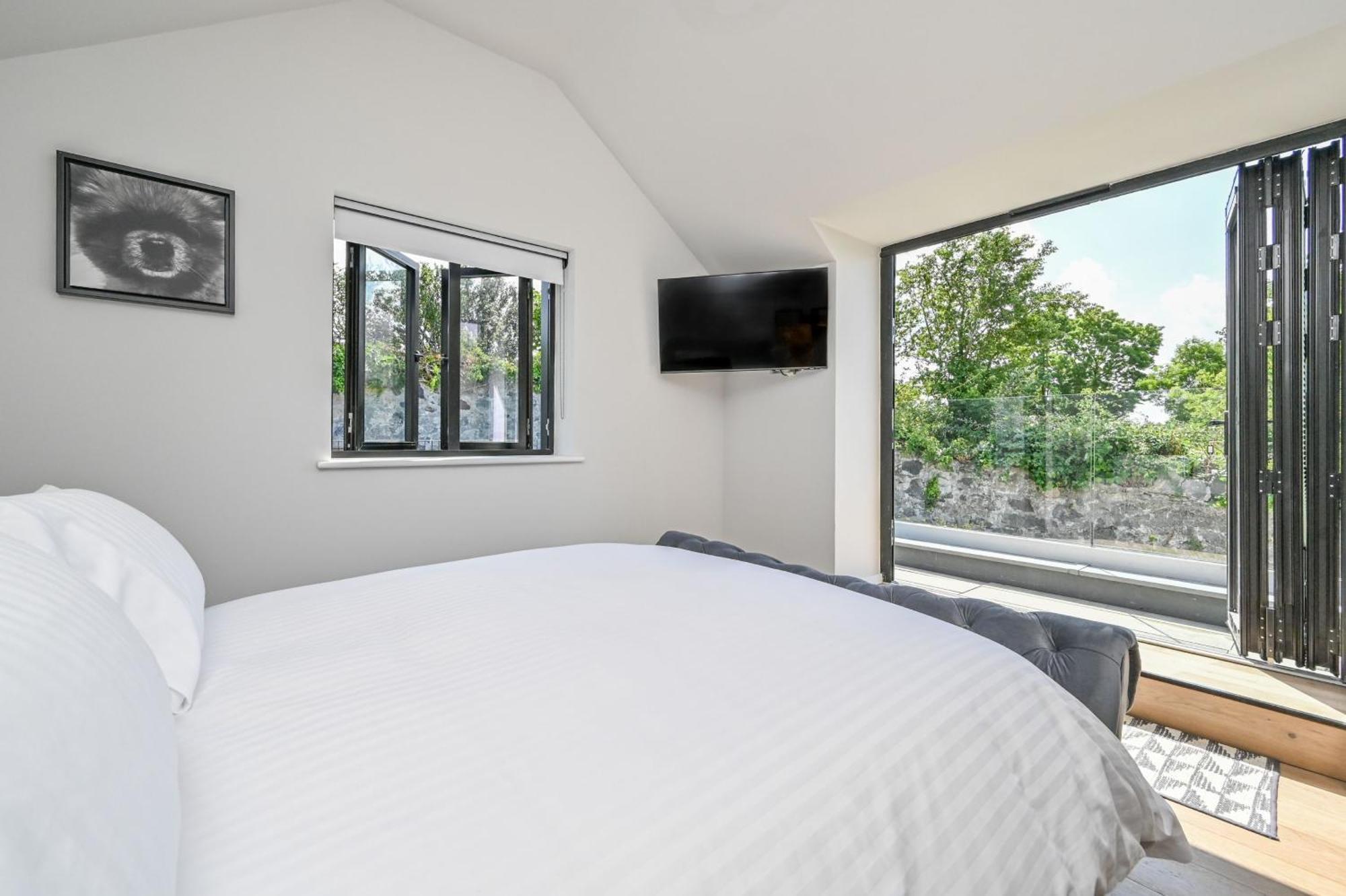 1 The Nest - Luxury Modern House Nr Beach & Bars With Sea Views & Free Parking Villa ชาร์ลสทาวน์ ภายนอก รูปภาพ