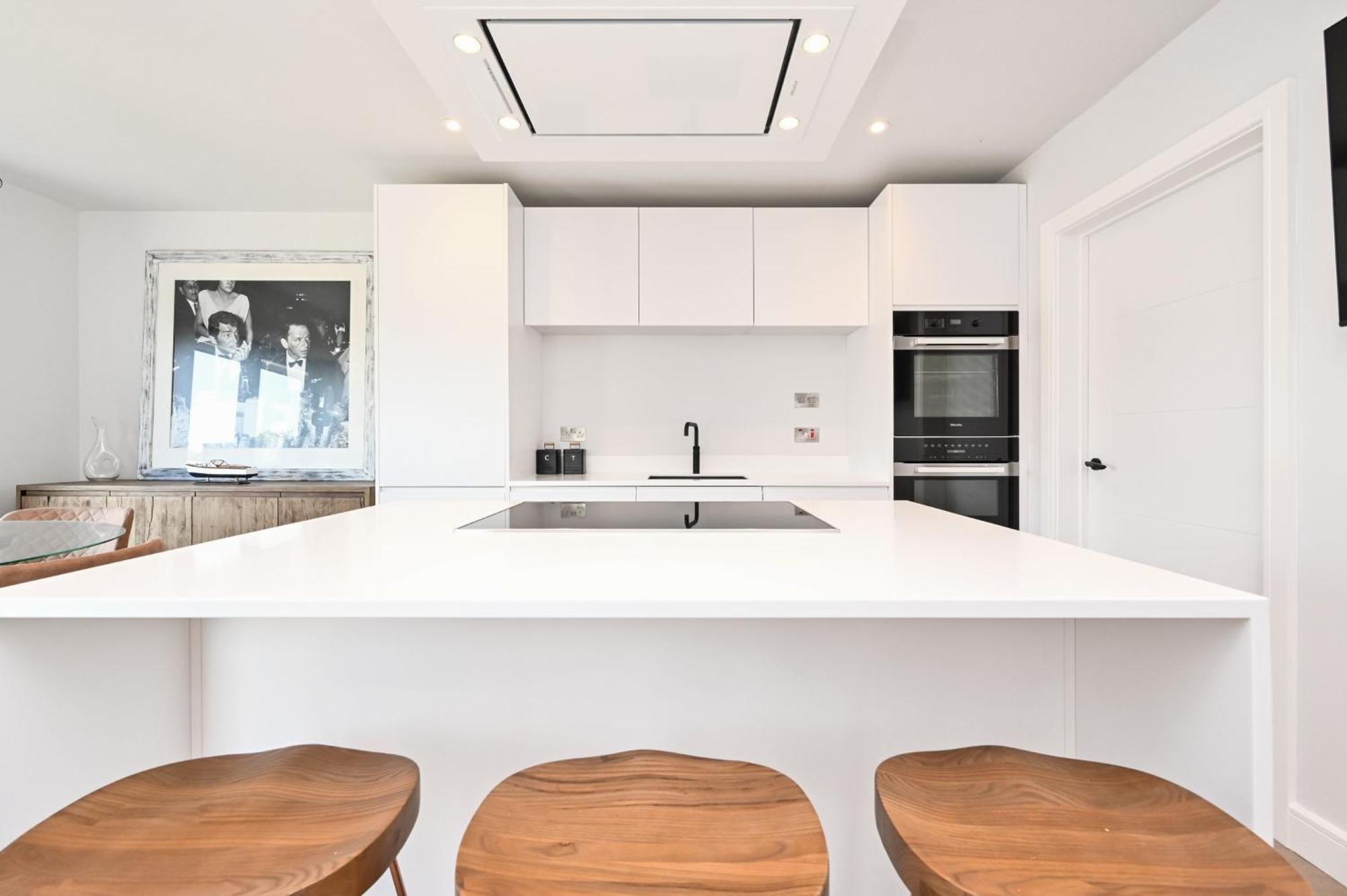 1 The Nest - Luxury Modern House Nr Beach & Bars With Sea Views & Free Parking Villa ชาร์ลสทาวน์ ภายนอก รูปภาพ