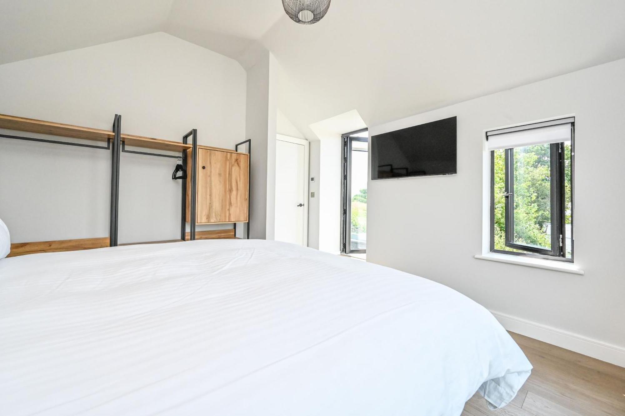 1 The Nest - Luxury Modern House Nr Beach & Bars With Sea Views & Free Parking Villa ชาร์ลสทาวน์ ภายนอก รูปภาพ