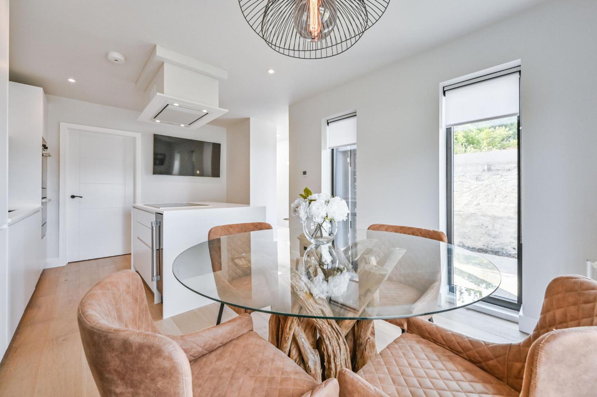 1 The Nest - Luxury Modern House Nr Beach & Bars With Sea Views & Free Parking Villa ชาร์ลสทาวน์ ภายนอก รูปภาพ