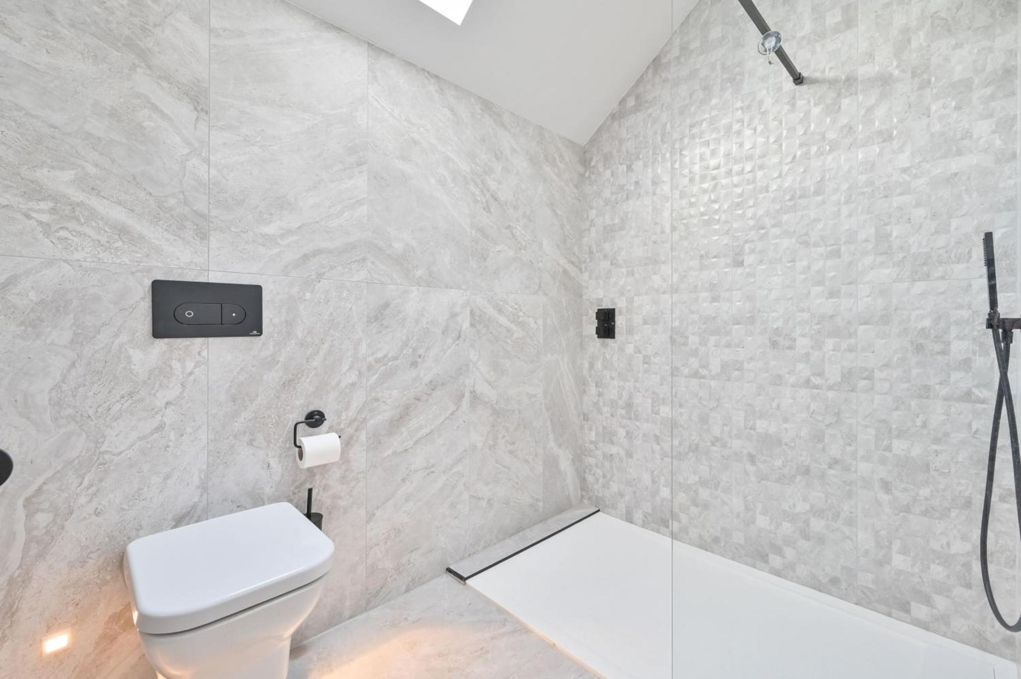 1 The Nest - Luxury Modern House Nr Beach & Bars With Sea Views & Free Parking Villa ชาร์ลสทาวน์ ภายนอก รูปภาพ